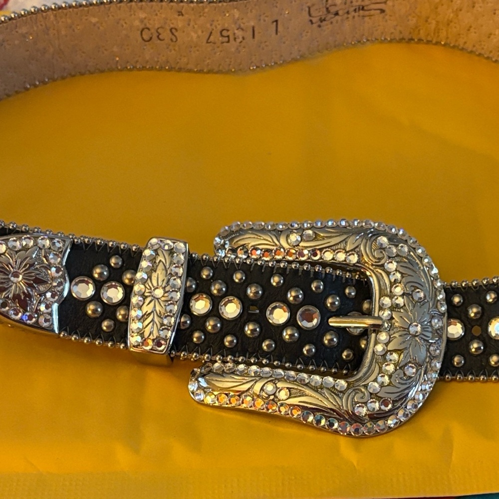 Elegant Black, silver, and rhinestone western belt - Picture 2 of 5